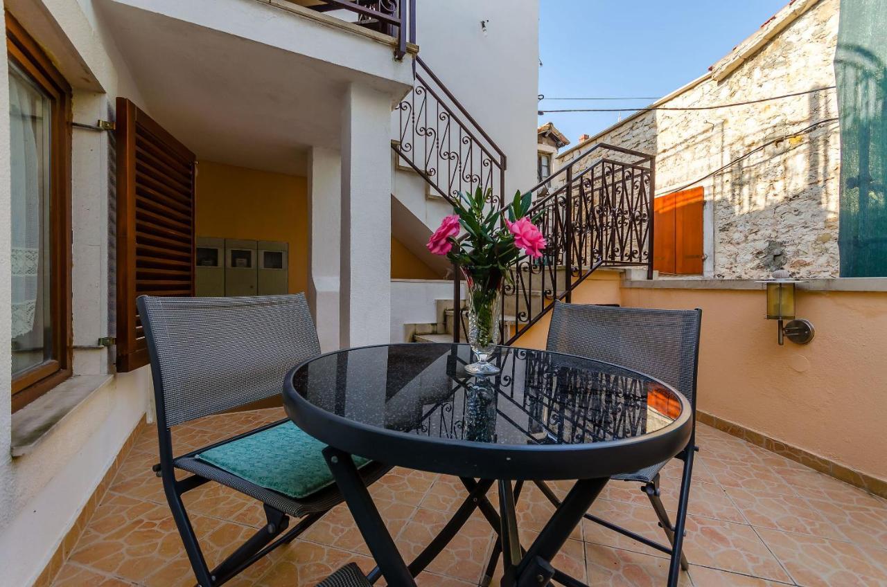Apartments Old Town Trogir Exterior photo