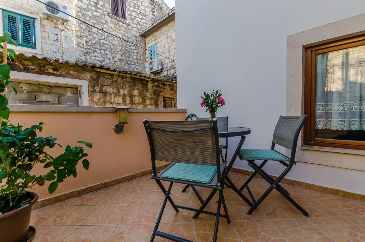 Apartments Old Town Trogir Exterior photo