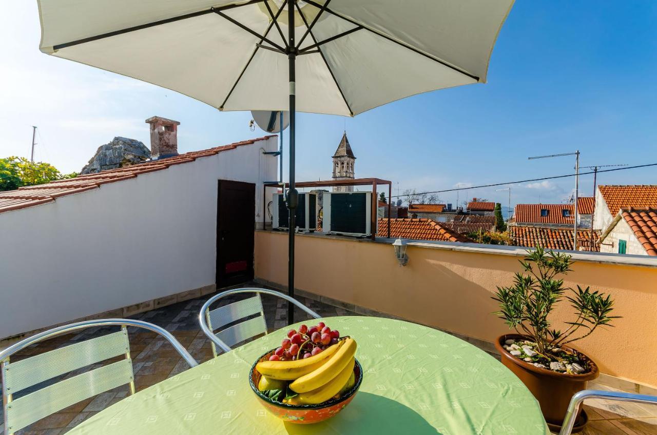 Apartments Old Town Trogir Exterior photo